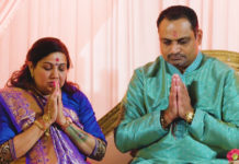 Quality Inn and Suites Batavia New York Engagement | Janki & Neal | Bride Parents Grah Shanti