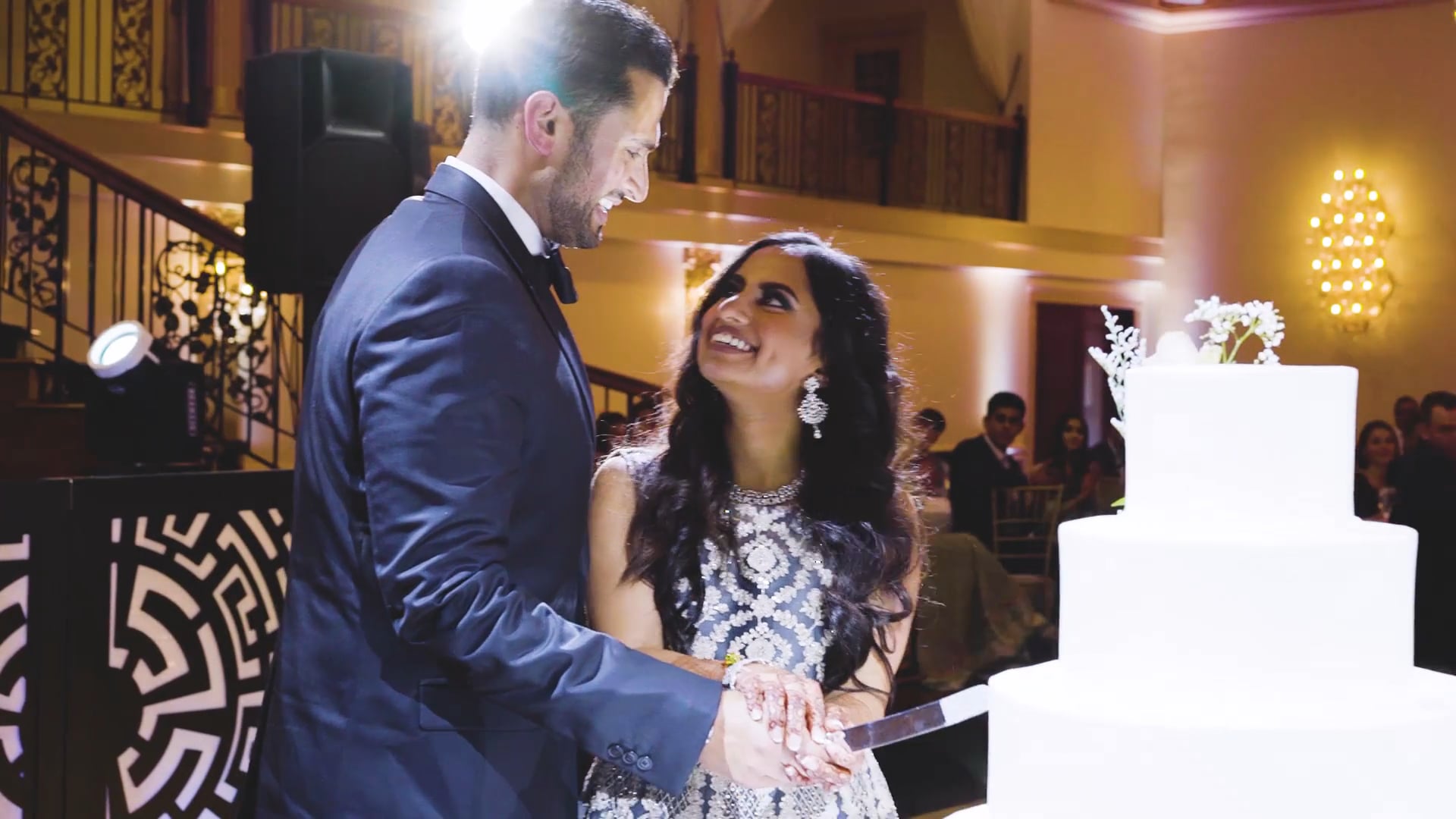 Lucien’s Manor Berlin NJ Hindu Wedding | Sonia & Avinash | Cake Cutting