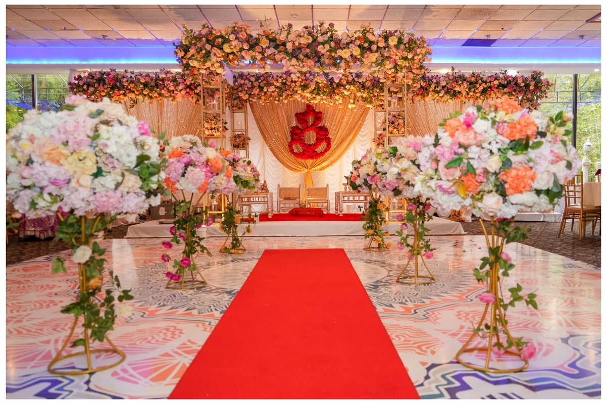 Event Venue & Decorations Photo 4